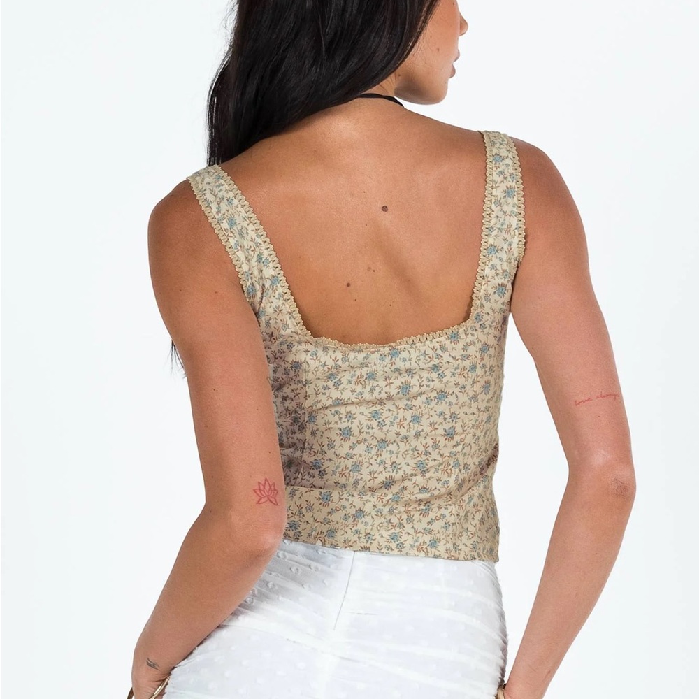NWT - MOTEL - Esau Floral Print Tie Front Top - Picture 5 of 9